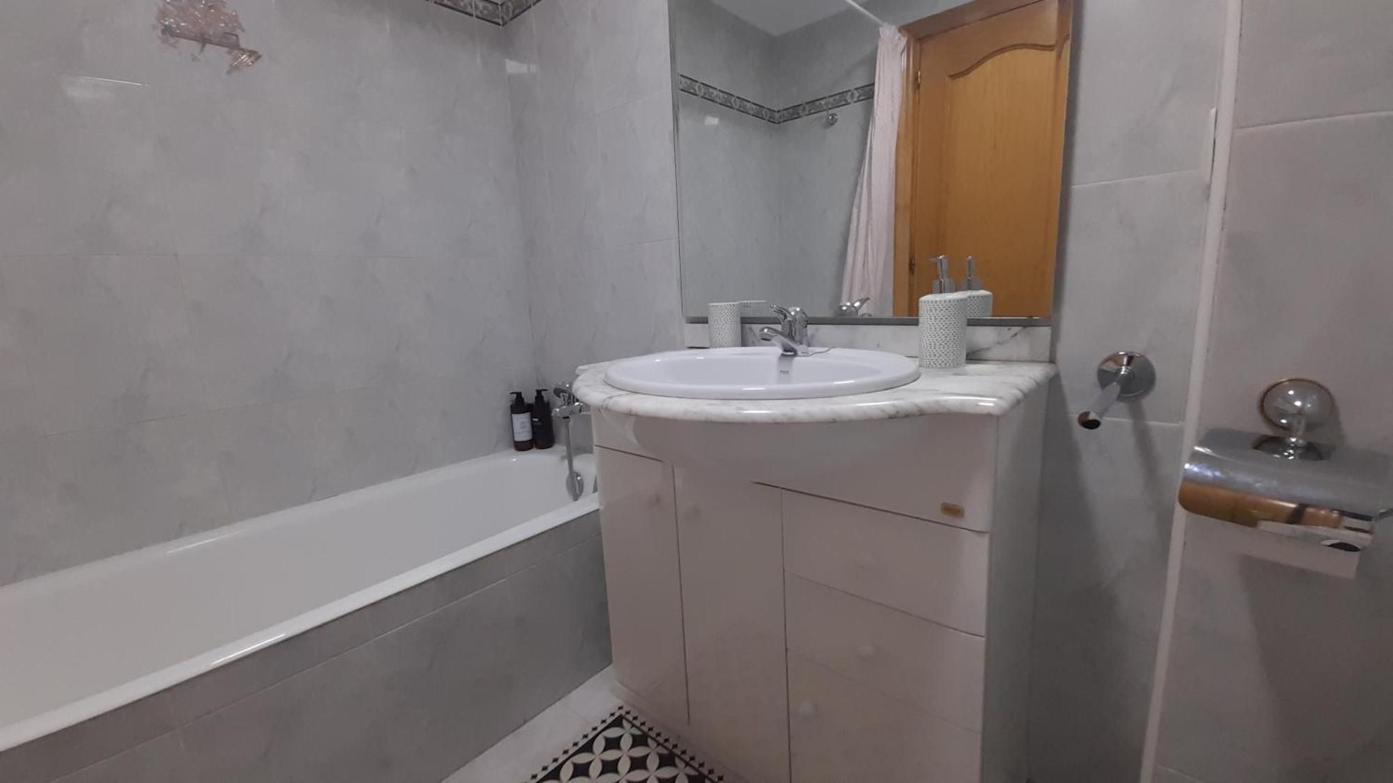 Apartmán Zuberoa- Vistas, Terraza Y Parking Zarautz Exteriér fotografie