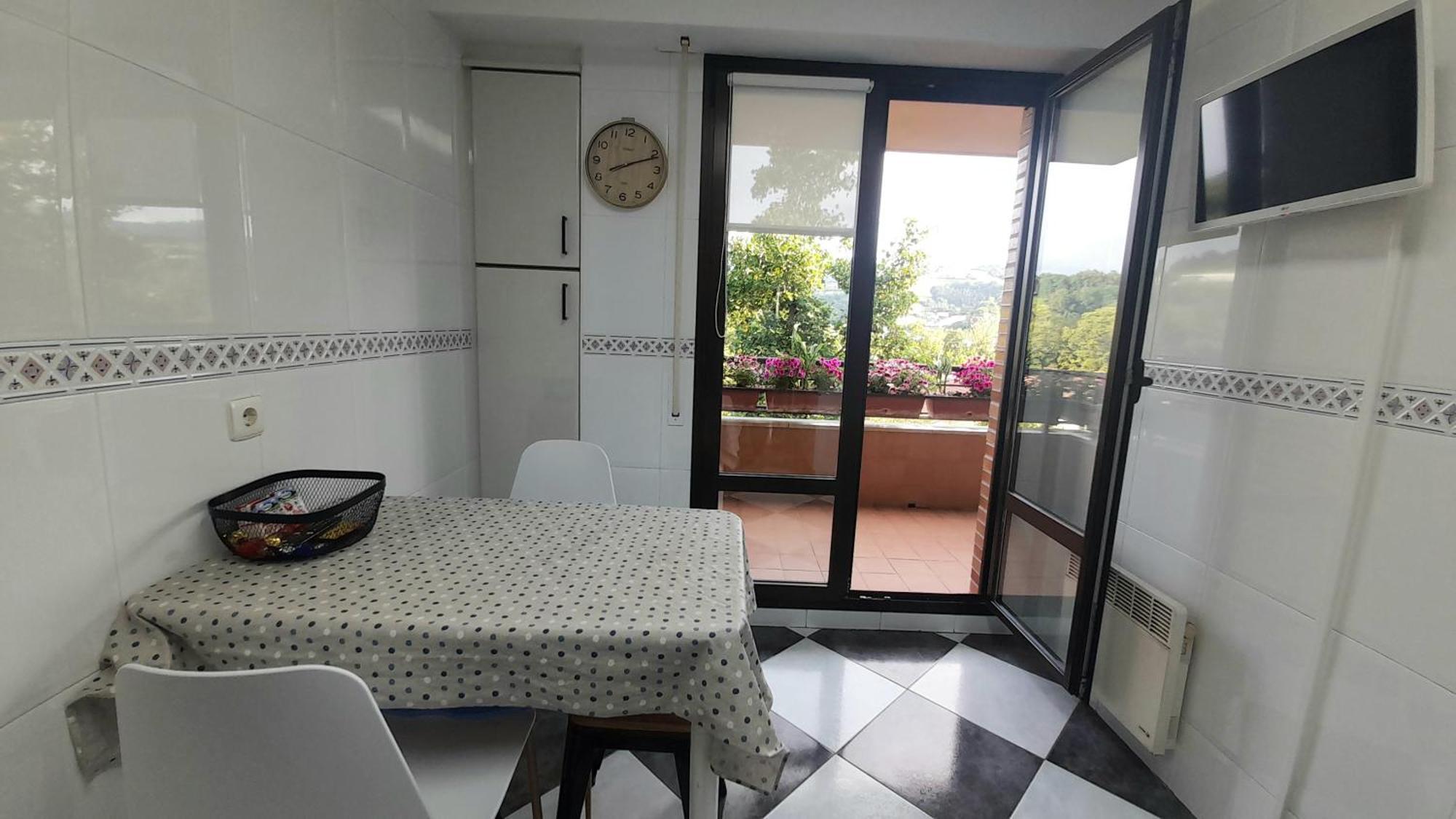 Apartmán Zuberoa- Vistas, Terraza Y Parking Zarautz Exteriér fotografie